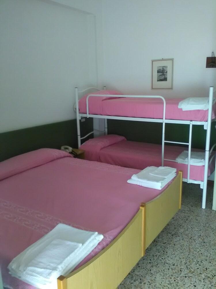 Club Hotel Gabicce Mare Esterno foto