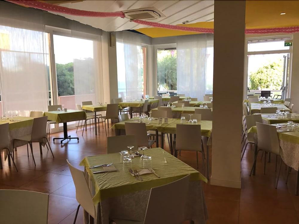 Club Hotel Gabicce Mare Esterno foto