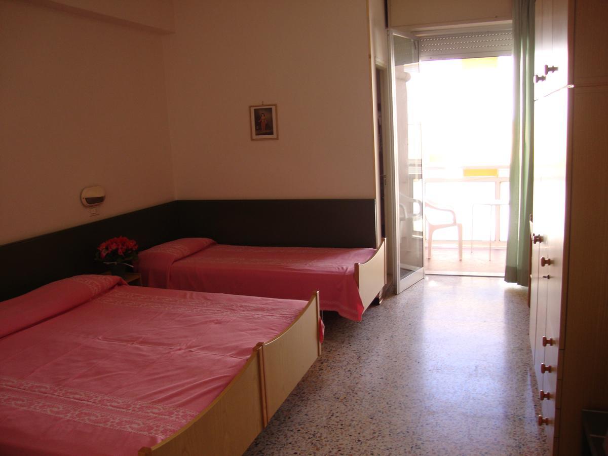 Club Hotel Gabicce Mare Esterno foto